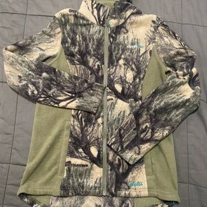 Cabela's Green and Black Camouflage Fleece Jacket